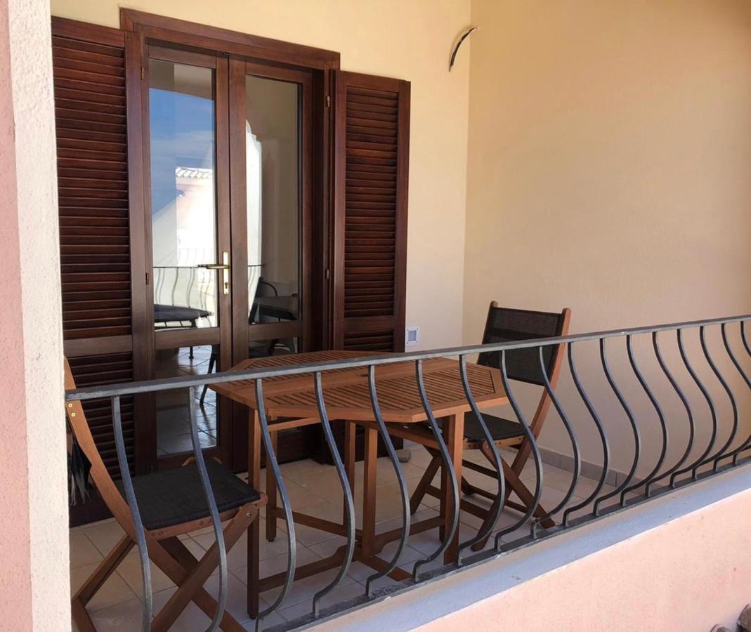 Superior Apartment San Teodoro Center Exterior foto